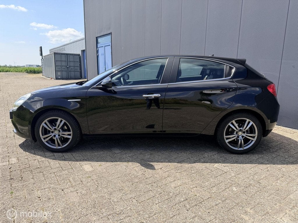 Alfa Romeo Giulietta 1.6 JTDm Exclusive, Auto's, Alfa Romeo, Voorwielaandrijving, 12 maanden, Euro 6, 4 cilinders