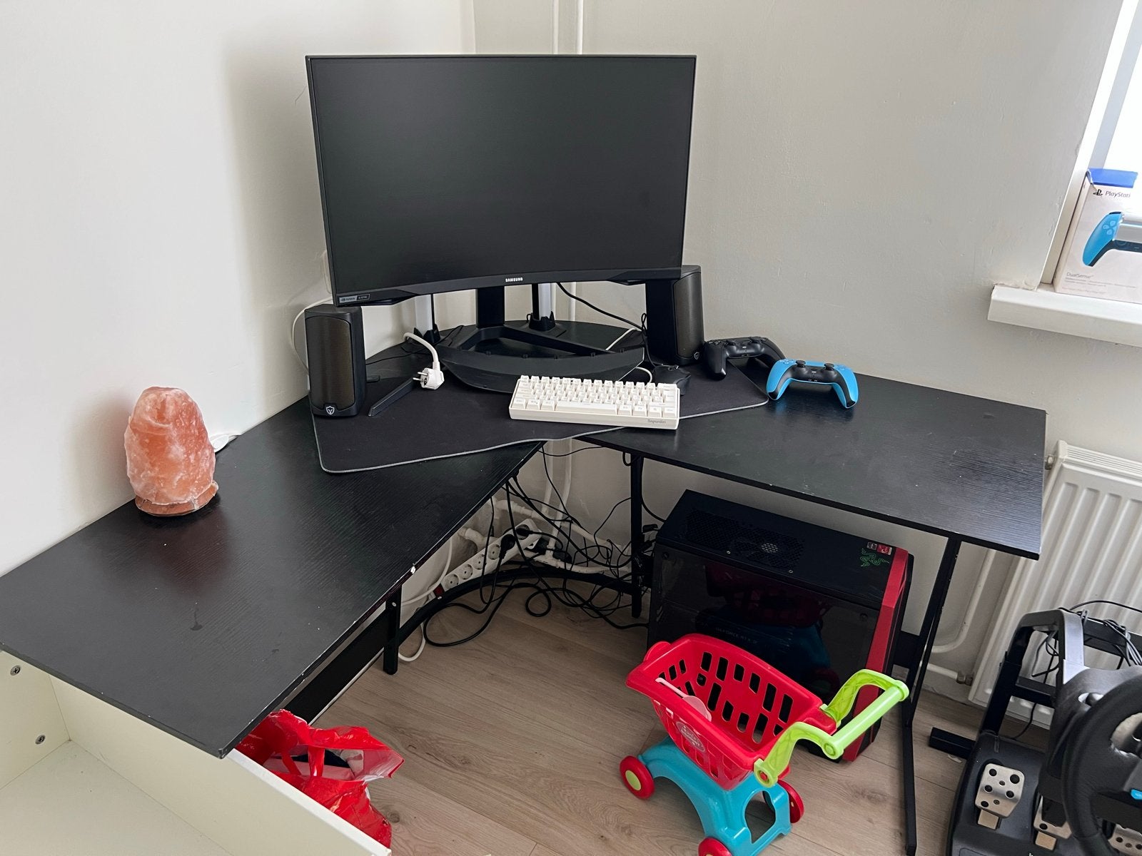 Zwart Hoekbureau voor Gaming of Kantoor, Ophalen, Gebruikt, Spaanplaat of MDF, Hoekbureau