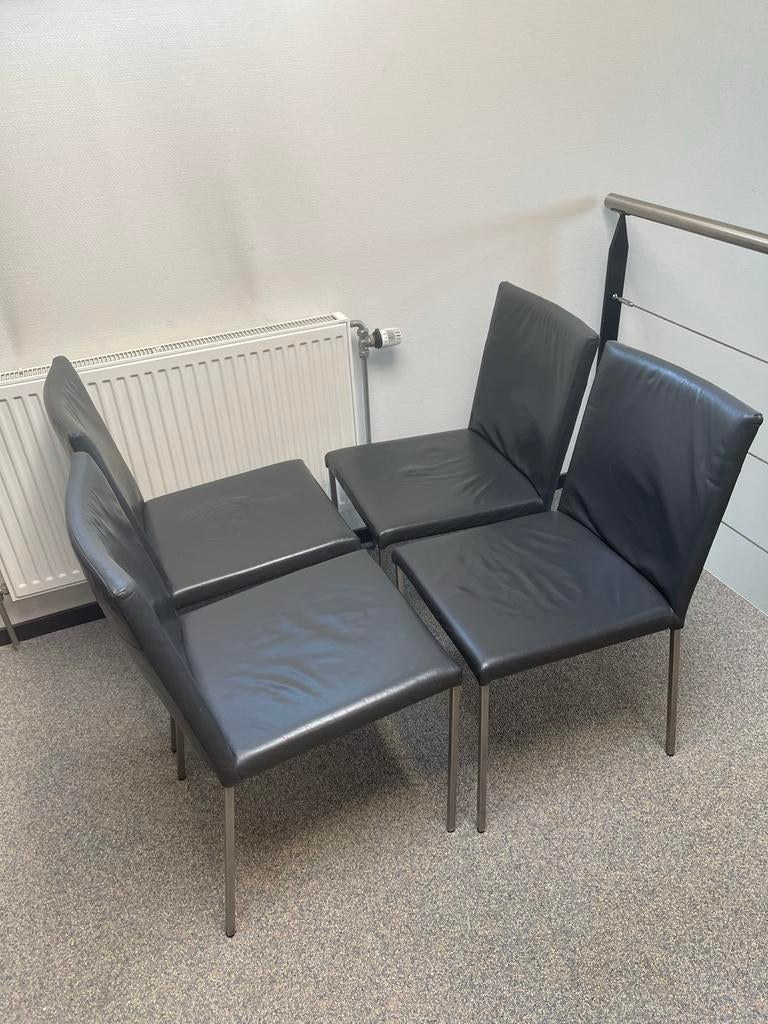 4 grijze leatherlook stoeltjes, Huis en Inrichting, Stoelen, Ophalen, Zo goed als nieuw, Grijs, Twee