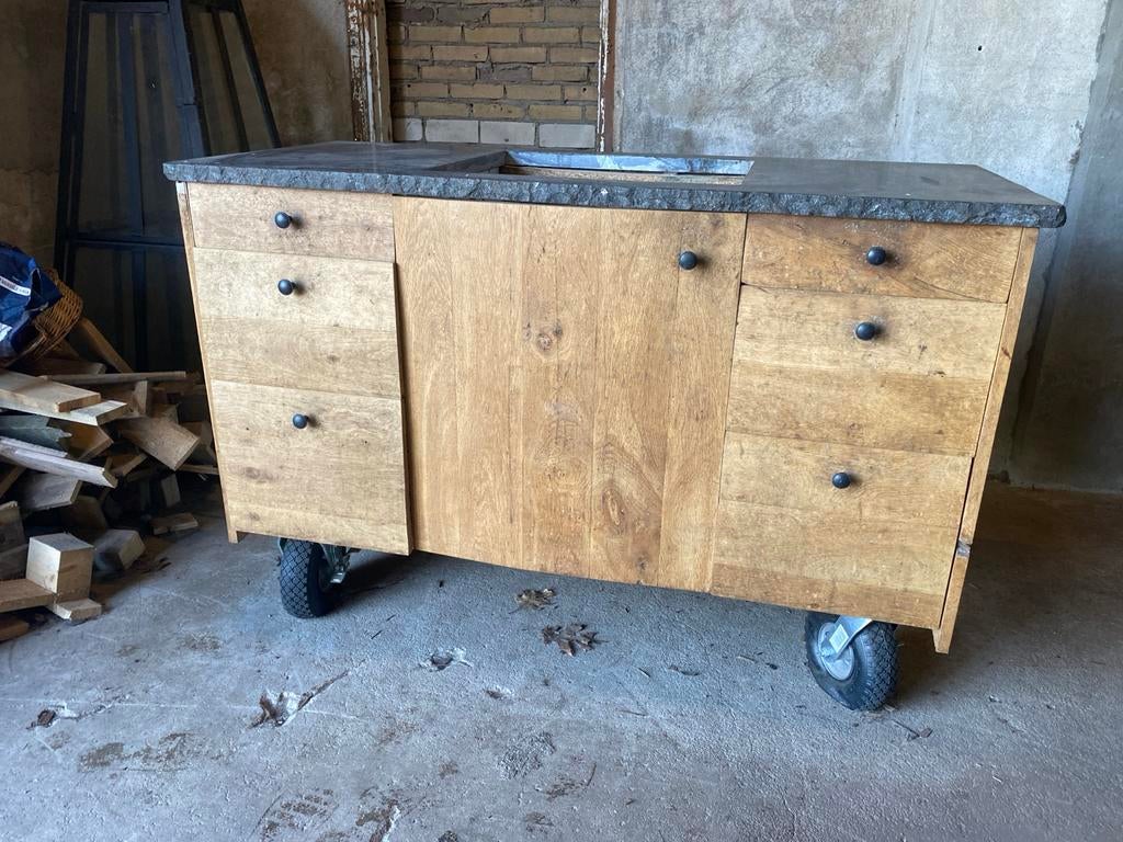 Buitenkeuken massief eiken met hardstenen blad, Ophalen, Gebruikt, Houtskool, Vrijstaand