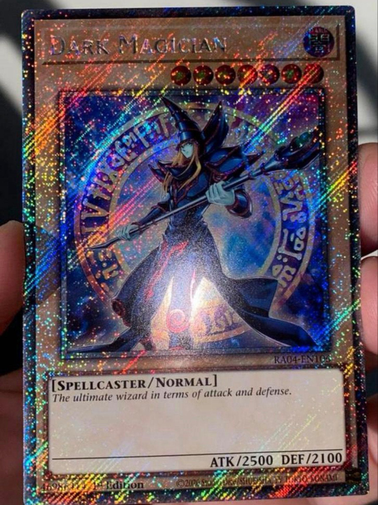 Yu-Gi-Oh! Dark Magician RA04 1st Edition !, Hobby en Vrije tijd, Verzamelkaartspellen | Yu-gi-Oh!, Ophalen of Verzenden, Zo goed als nieuw