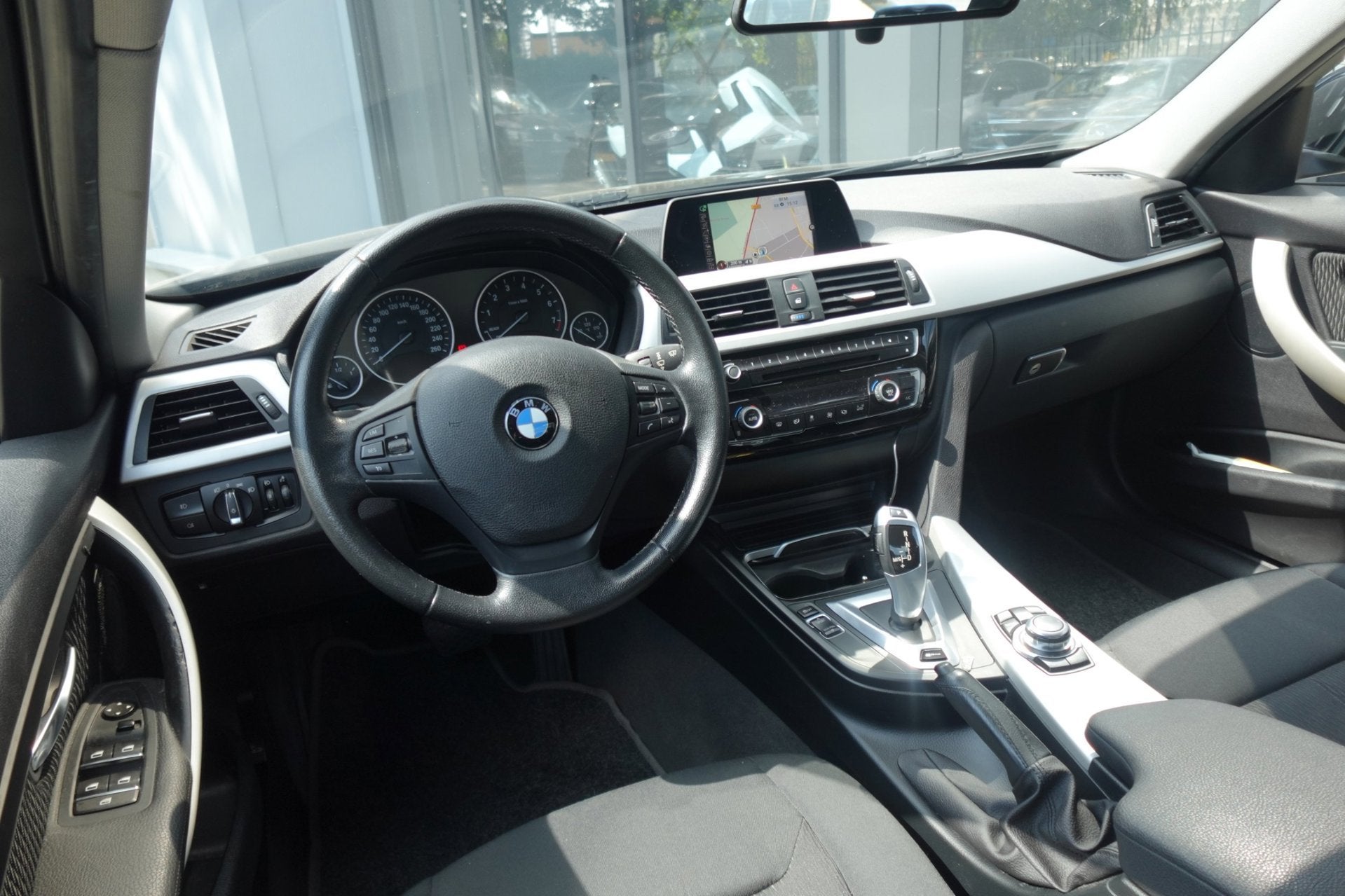 BMW 3-serie 330e Essential NAVI LED CAMERA, Auto's, BMW, Automaat, 1998 cc, Gebruikt, 4 cilinders