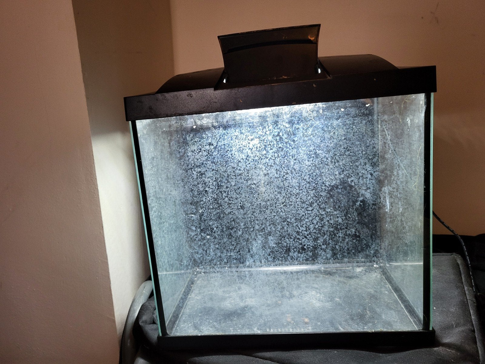 klein aquarium ideaal voor shrimps, Ophalen, Gebruikt, Leeg aquarium