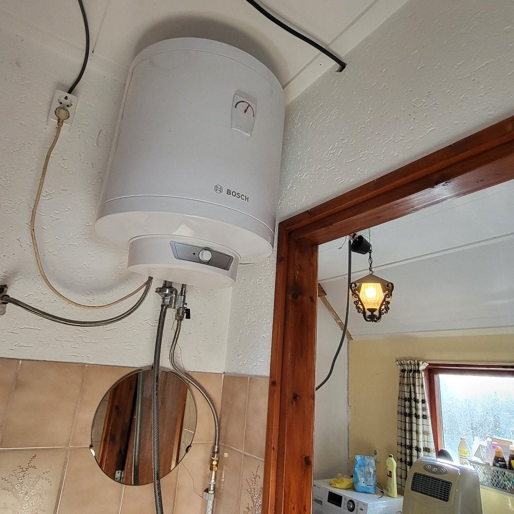 Elektrische Boiler Bosch 30 liter met douche, Gebruikt, 20 tot 100 liter, Onbekend, Boiler