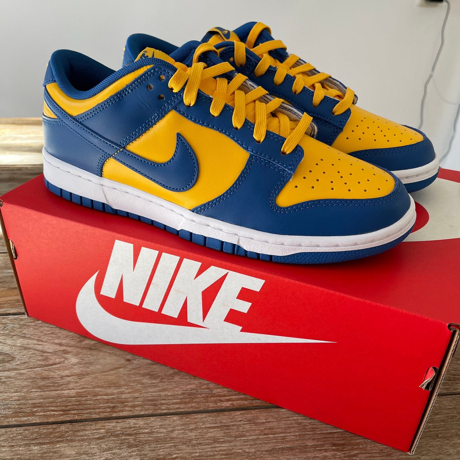 Nike Dunk Low Retro UCLA maat 43, Kleding | Heren, Schoenen, Blauw, Nieuw, Ophalen of Verzenden, Sneakers of Gympen