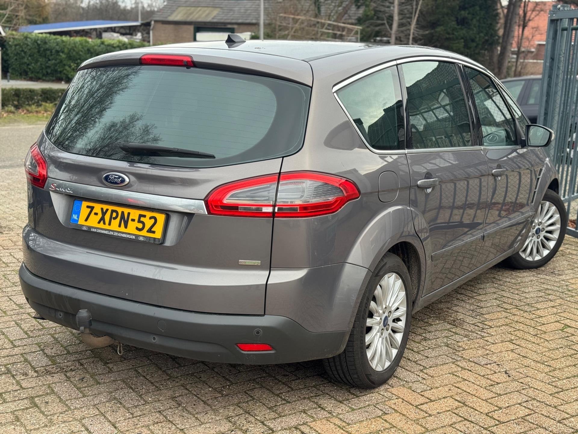 Ford S-Max 1.6 EcoBoost Titanium 7p. NAVI PANORAMA DAK CAMER, Auto's, Ford, Voorwielaandrijving, Gebruikt, 4 cilinders, Bruin