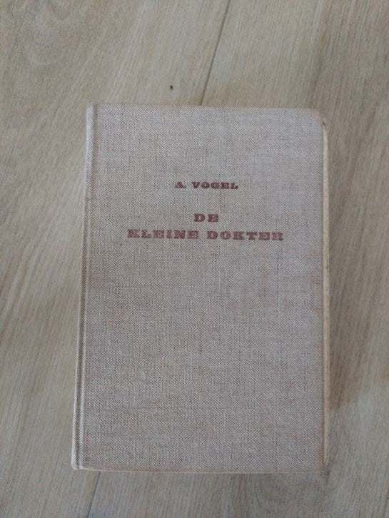 De kleine dokter - A Vogel, Boeken, Gelezen, Kruiden en Alternatief, Ophalen of Verzenden, A. Vogel