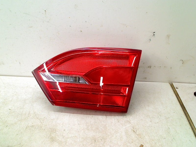 Achterlicht Rechts Achterklep Jetta IV (162/16A) 2014, Auto-onderdelen, Gebruikt, Volkswagen, Volkswagen AG, Kundenbetreuung@volkswagen.de