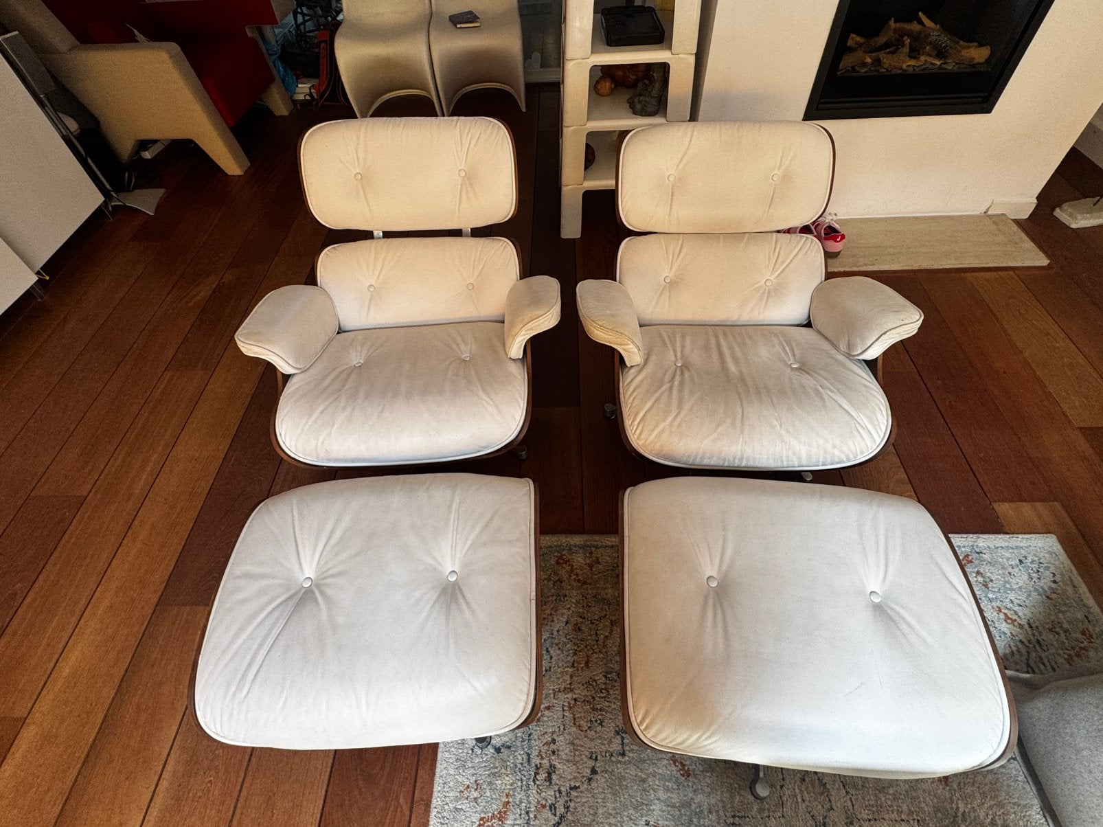 Set van 2 replica eames lounge chairs en ottomannen., Ophalen, Gebruikt, Leer, Mid-century