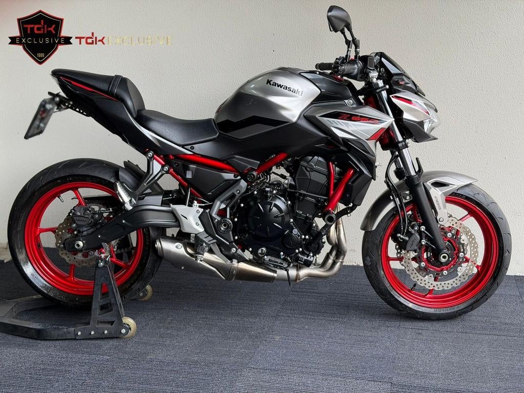 KAWASAKI Z650 ABS TOPSTAAT (Z 650 750 800 900 300 400), 2 cilinders, 649 cc, Bedrijf, Meer dan 35 kW