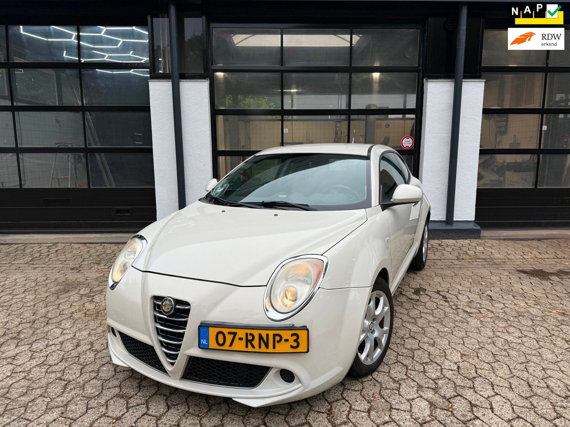 Alfa Romeo MiTo 1.3 JTDm ECO Essential *Clima*PDC*Cruise*Nie, Voorwielaandrijving, Euro 5, Gebruikt, Zwart
