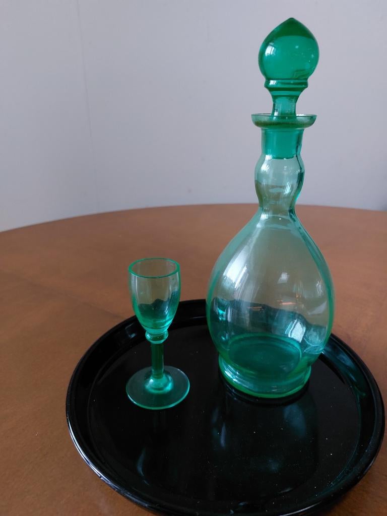 Gezocht: Identieke groene glaasjes, Antiek en Kunst, Antiek | Glas en Kristal, Ophalen of Verzenden