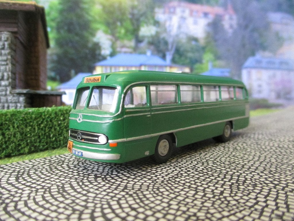 Mercedes Benz O321 Bus - Brekina Schoolbus, Ophalen of Verzenden, Gebruikt, Bus of Vrachtwagen, Brekina