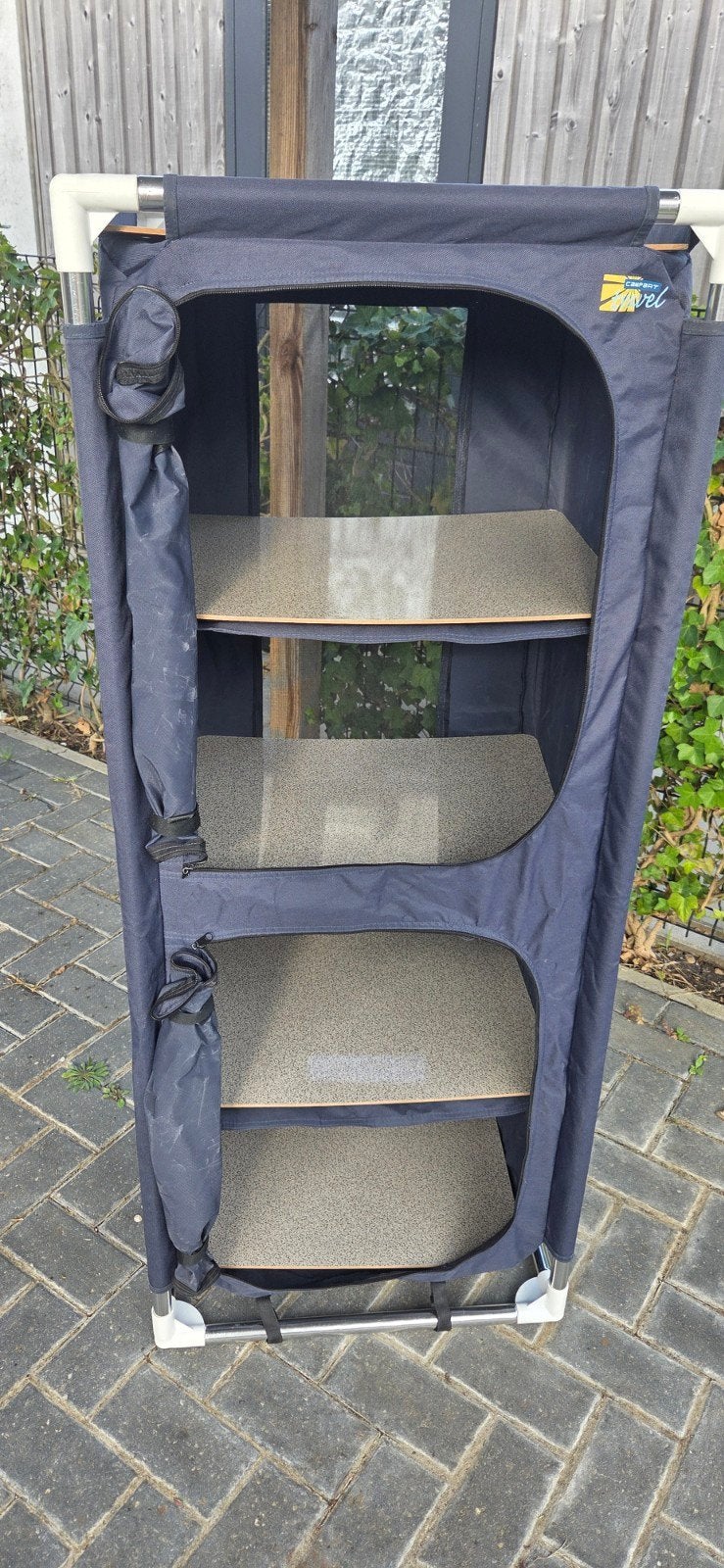 Campart travel hoge kast, 4 planken, 140 h x 57 B x 46D, Ophalen, Campingkast