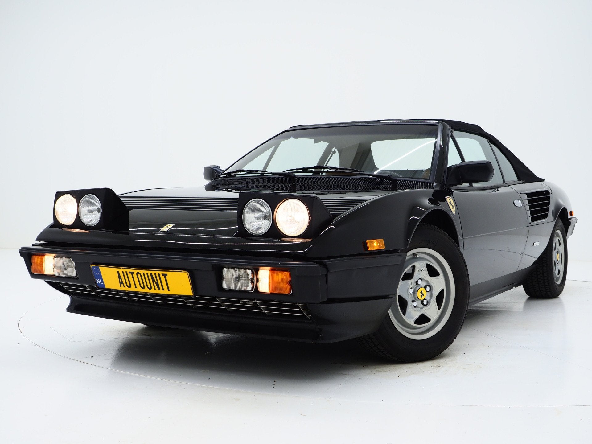 Ferrari Mondial Cabriolet 3.0 Quattrovalvole | 1984 | Leder, Auto's, Achterwielaandrijving, Cabriolet, Zwart, Leder