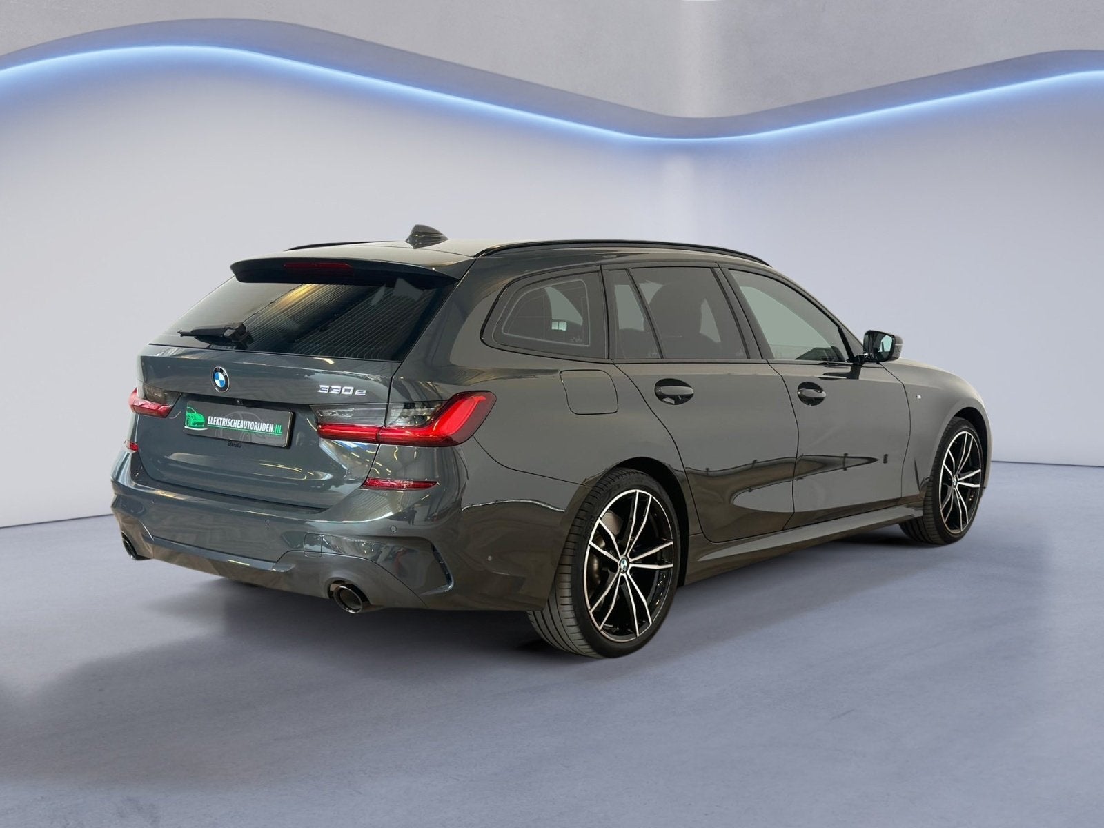 BMW 3-serie Touring 330e Business Edition Plus|PANO|M-PAKKET, Automaat, Achterwielaandrijving, Gebruikt, 4 cilinders