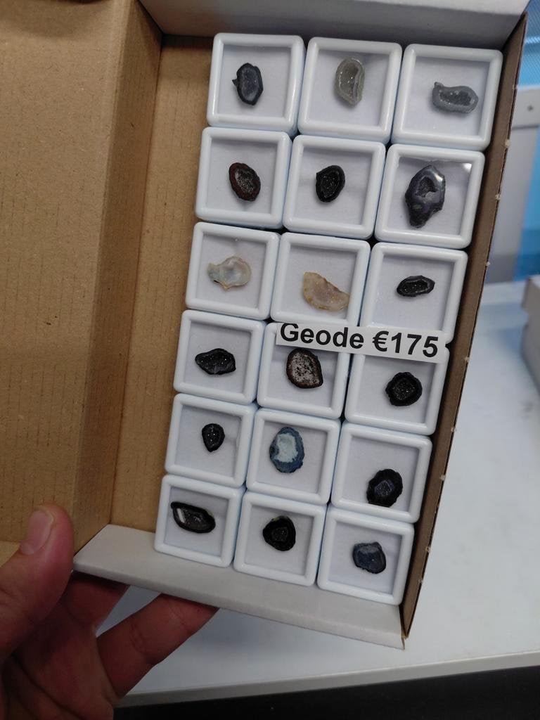 Set met kleine mini geodes voor sieraden, Ophalen of Verzenden