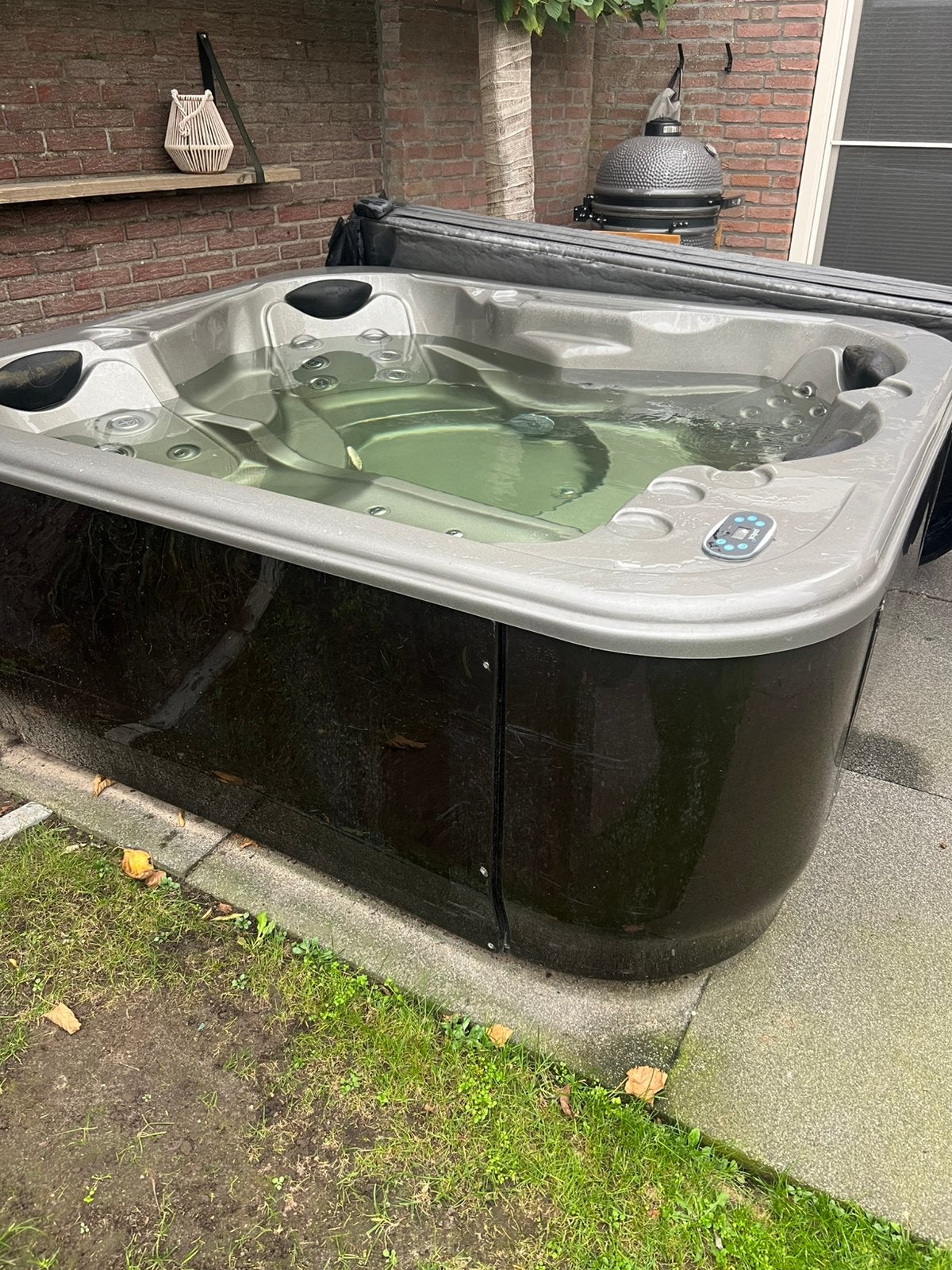 Portcril jacuzzi, Ophalen, Gebruikt, Afdekzeil, Vast