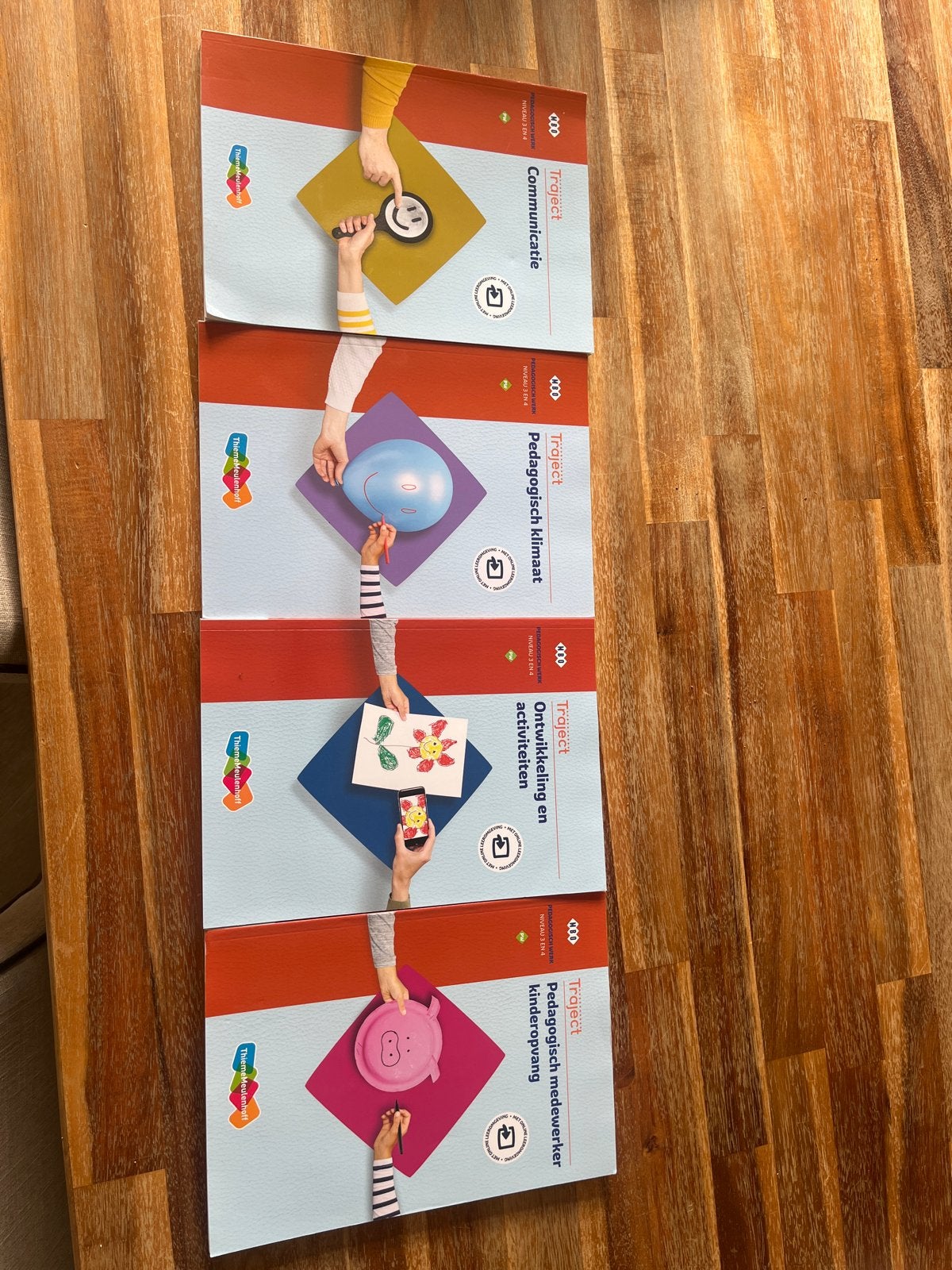 MBO Pedagogisch Werk Niveau 3 en 4 boeken (4 stuks), Boeken, Schoolboeken, Ophalen, Zo goed als nieuw, Overige niveaus, Overige vakken