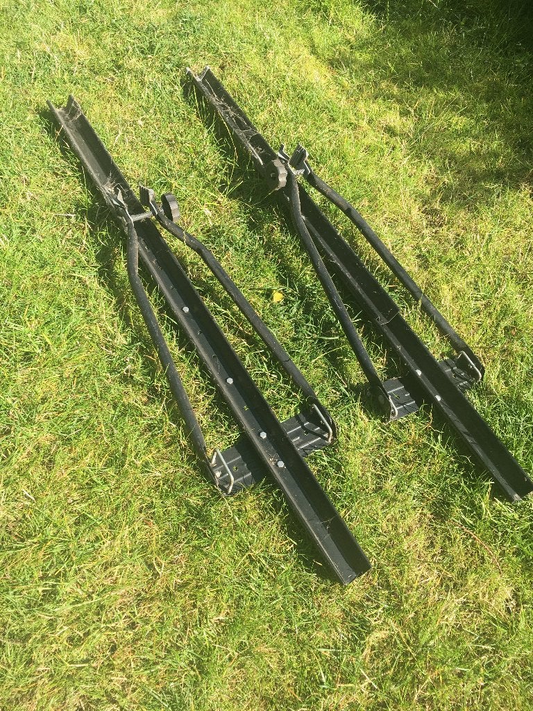 2 fietsendragers voor op het autodak of op de aanhanger., Auto diversen, Fietsendragers, Ophalen of Verzenden, 2 fietsen, Gebruikt