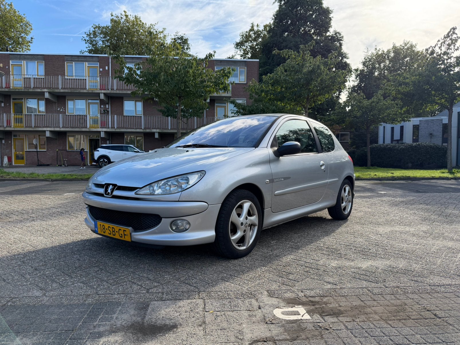 Peugeot 206 1.4 LM-VELGEN / KLIMAATREGELING/AIRCO/TREKHAAK, Auto's, 1360 cc, 31 €/maand, 4 cilinders, Origineel Nederlands