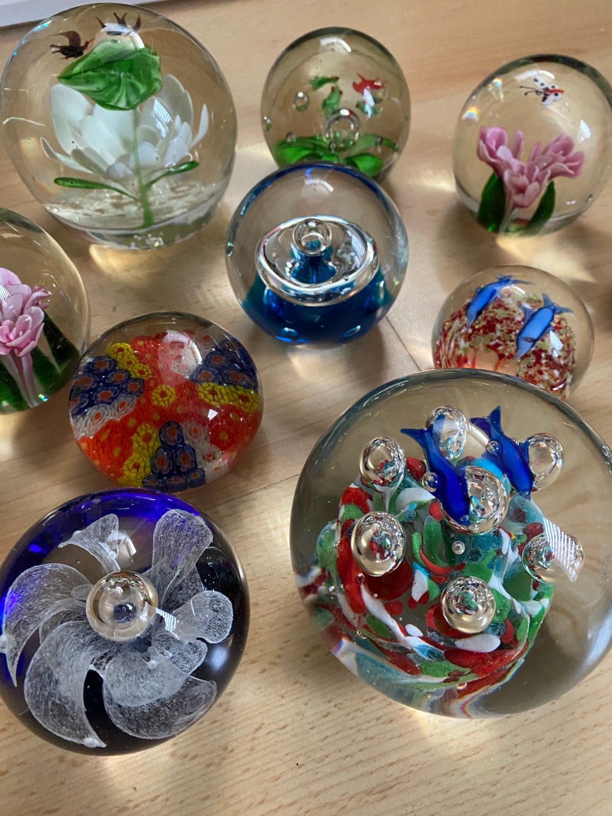 Heel veel glazen bollen verzameling, bloemen of dieren, Ophalen of Verzenden, Gebruikt, Overige typen