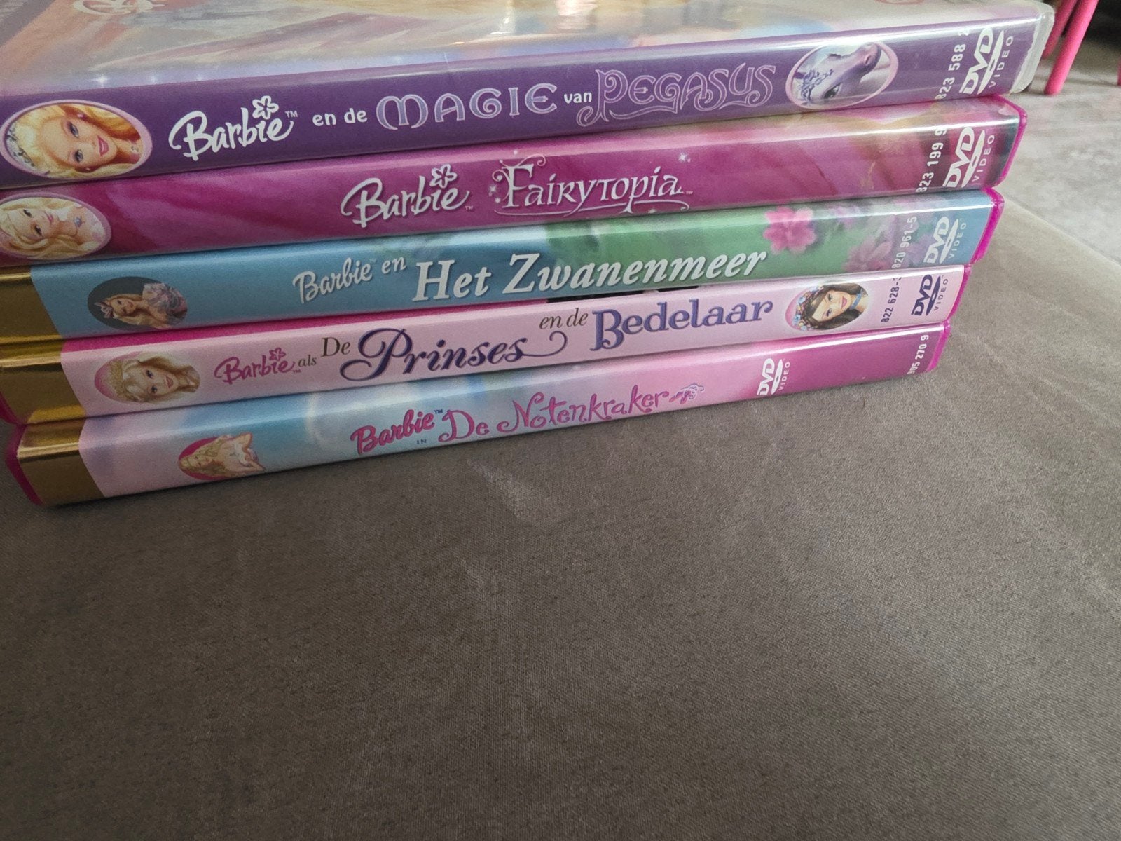 barbie dvd s, Ophalen, Nederlands, Zo goed als nieuw, Alle leeftijden