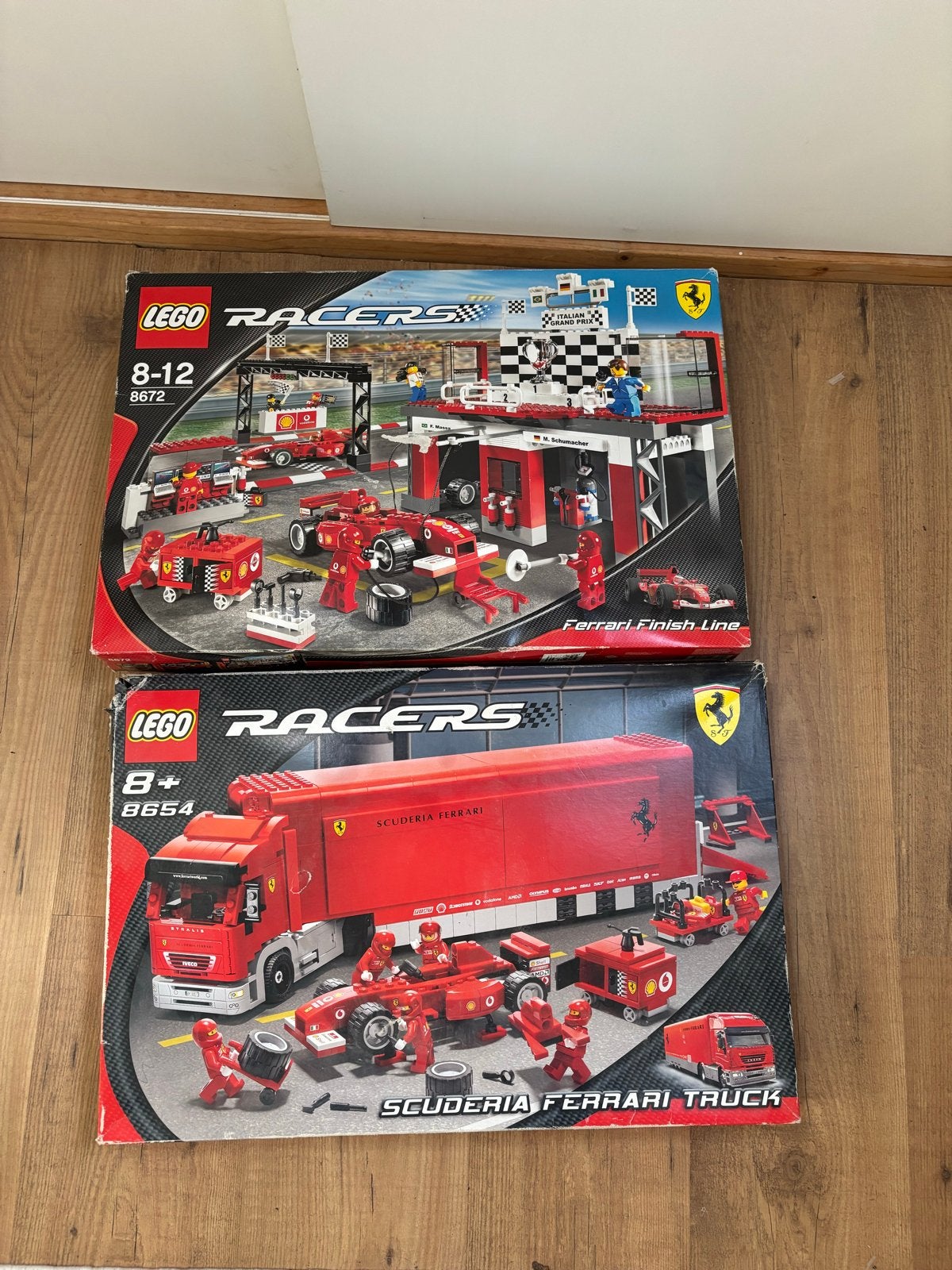 LEGO Racers Ferrari Finish Line (8672) & Truck (8654) sets, Ophalen, Gebruikt