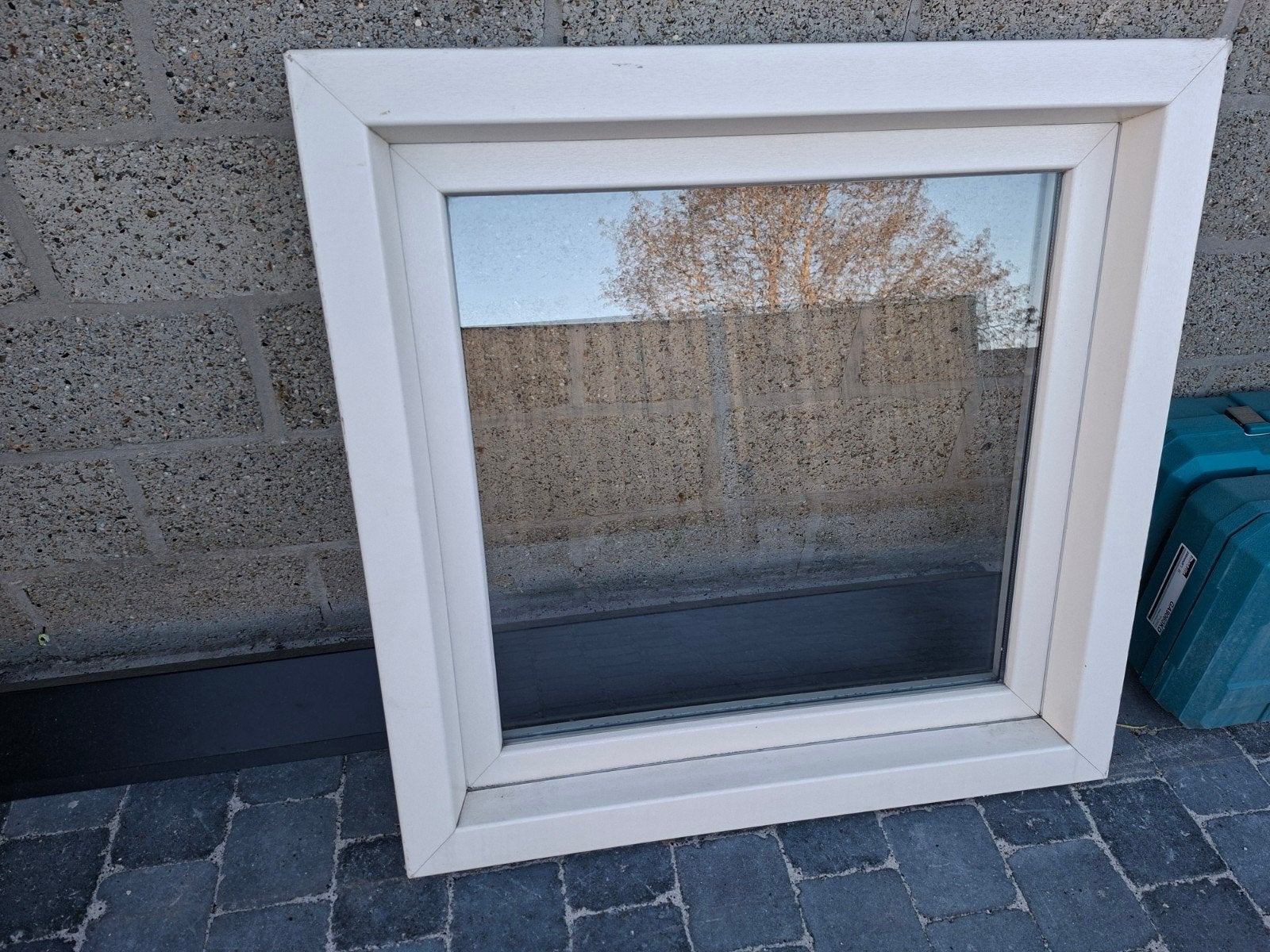 Pvc draai kiep raam met hor, Kunststof, Raamkozijn, 75 tot 150 cm, Ophalen