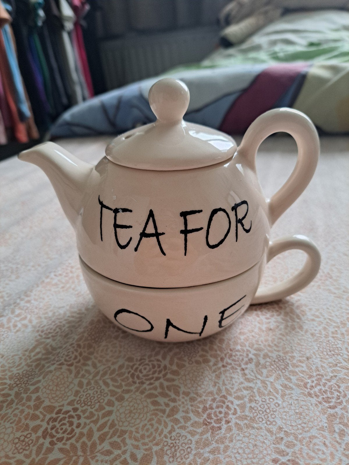 Riviera Maison 'Tea for One' theepot met kopje, Huis en Inrichting, Keuken | Servies, Gebruikt, Overige merken, Keramiek, Ophalen of Verzenden