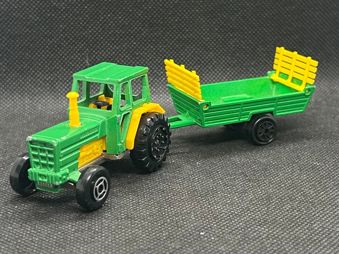 Majorette Tractor met Aanhanger 1.64, Hobby en Vrije tijd, Verzenden, Zo goed als nieuw, Tractor of Landbouw