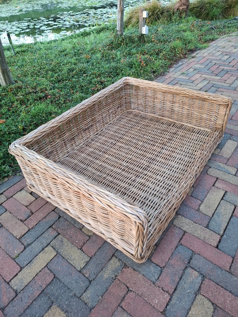 Rieten hondenmand, Ophalen, Gebruikt, Riet