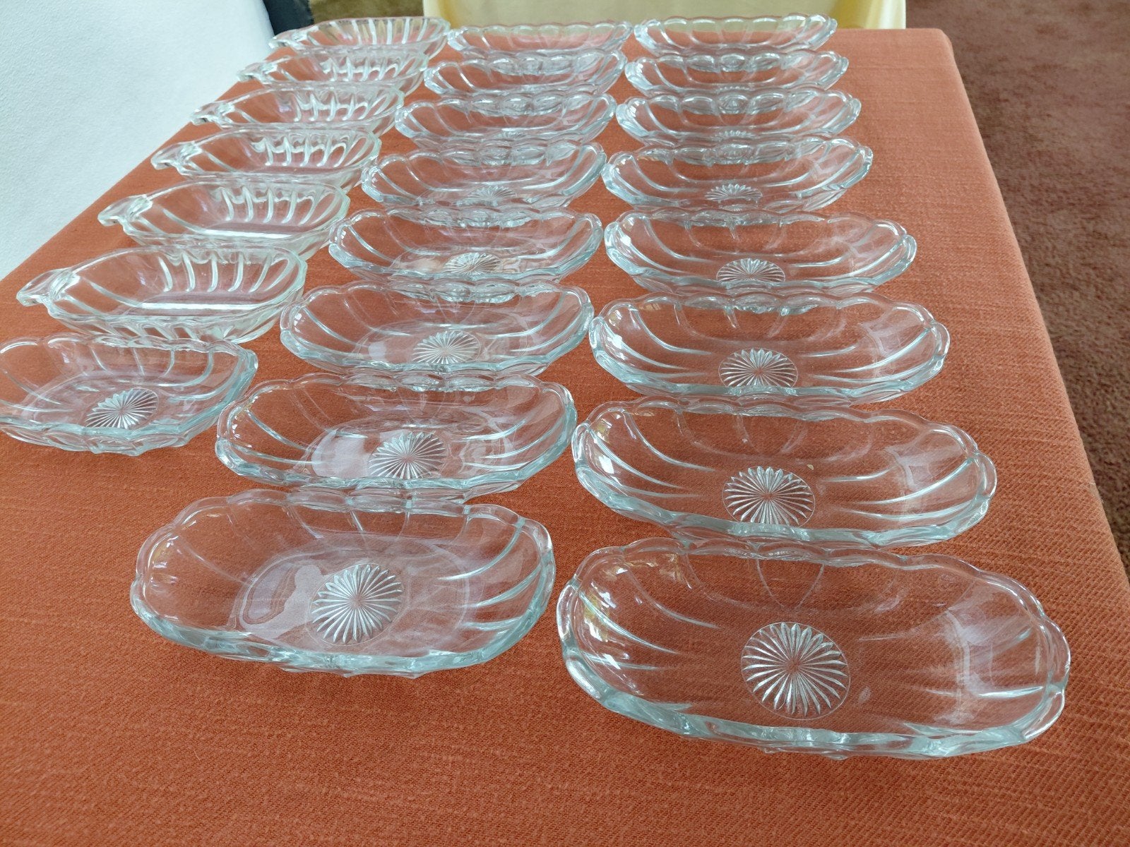 23 Glazen IJsraviers - Vintage Dessert Schalen, Antiek en Kunst, Ophalen