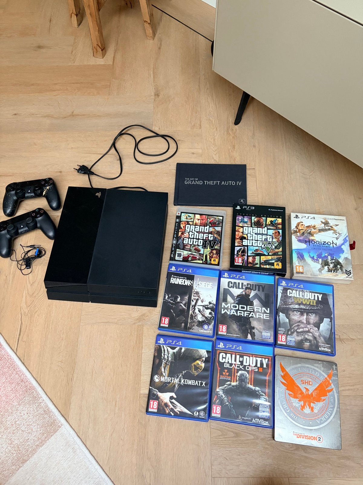 PS4 Original compleet met 2 controllers en 9 games, Met 2 controllers, Ophalen of Verzenden, Original, Gebruikt