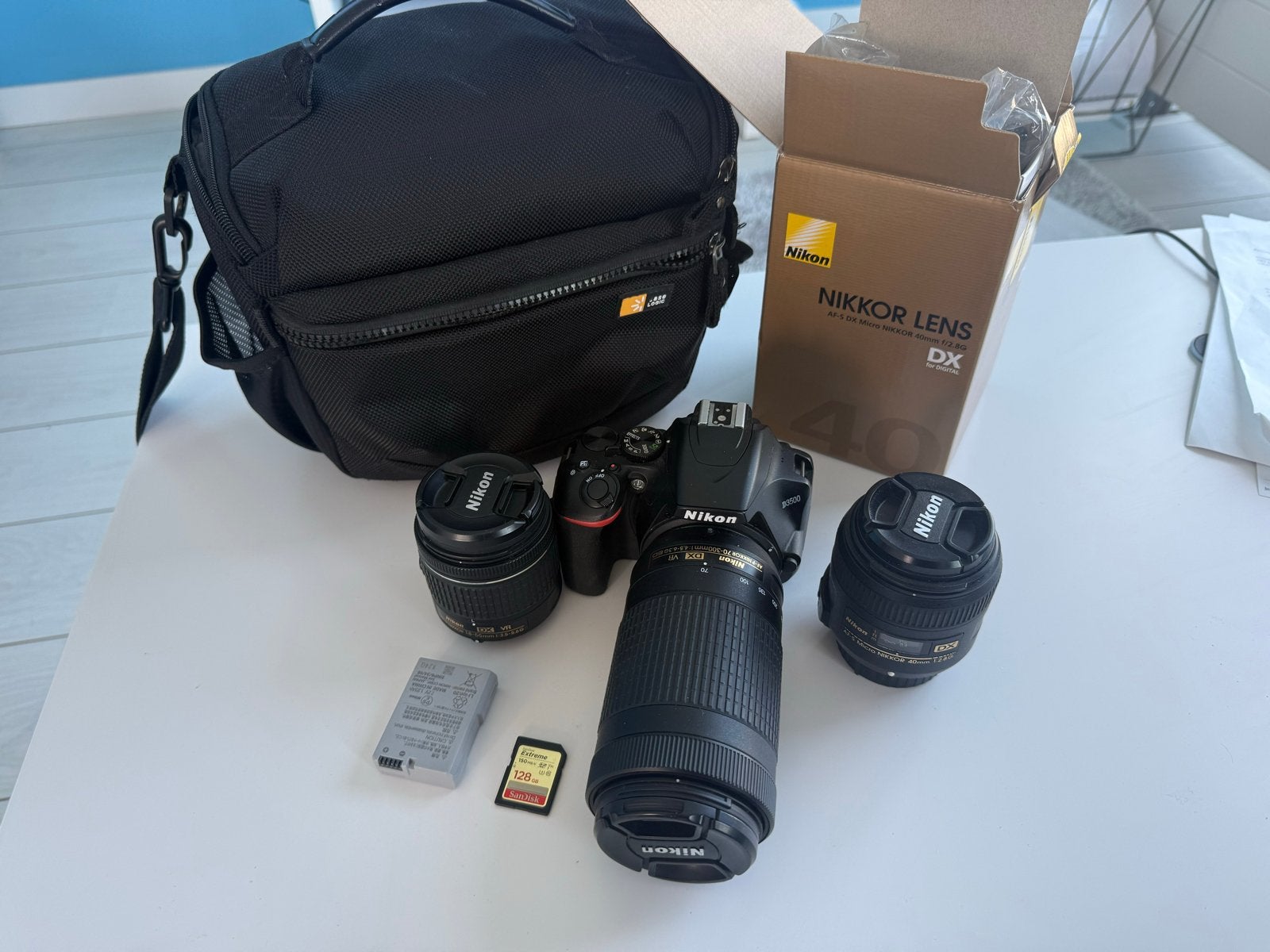 Nikon D3500 camera set met 3 lenzen, tas, statief en meer, Ophalen, Camera, Zo goed als nieuw, Nikon