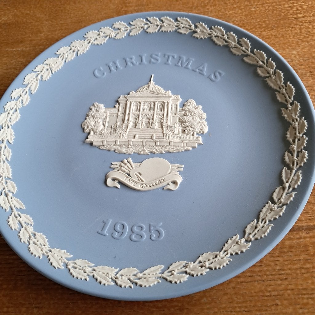 Wedgwood Blue Jasperware Christmas bord 1985 en 1986, Antiek en Kunst, Antiek | Servies los, Ophalen of Verzenden