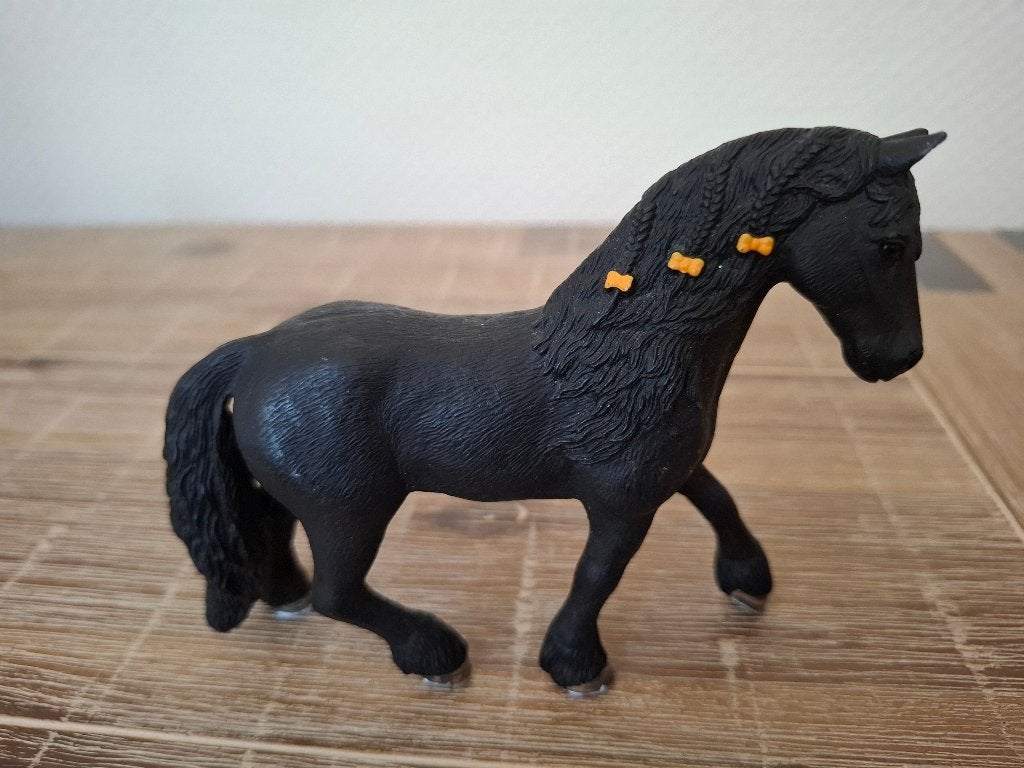 Schleich 42437 Friese merrie paard uit set Tori & Princess, Ophalen of Verzenden, Zo goed als nieuw