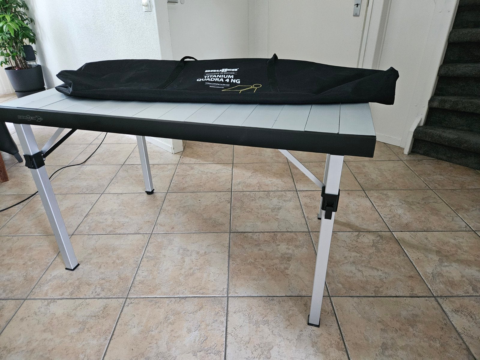 Brunner Titanium Quadra 4 NG Campingtafel met draagtas, Caravans en Kamperen, Ophalen, Gebruikt, Campingtafel