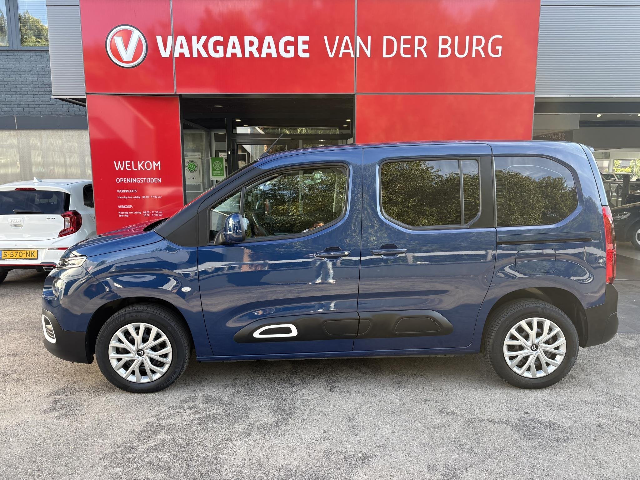 Citroen Berlingo 1.2 PureTech Live 7p automaat, Auto's, 12 maanden, Stof, Gebruikt, Euro 6