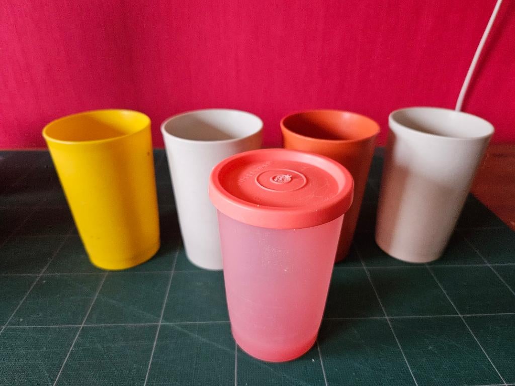 Roze Tupperware beker met deksel, Ophalen of Verzenden, Beker of Kan