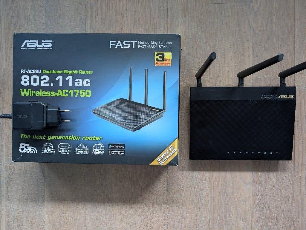 Router asus RT-AC66U, Computers en Software, Routers en Modems, Ophalen of Verzenden, Zo goed als nieuw, Router, Asus