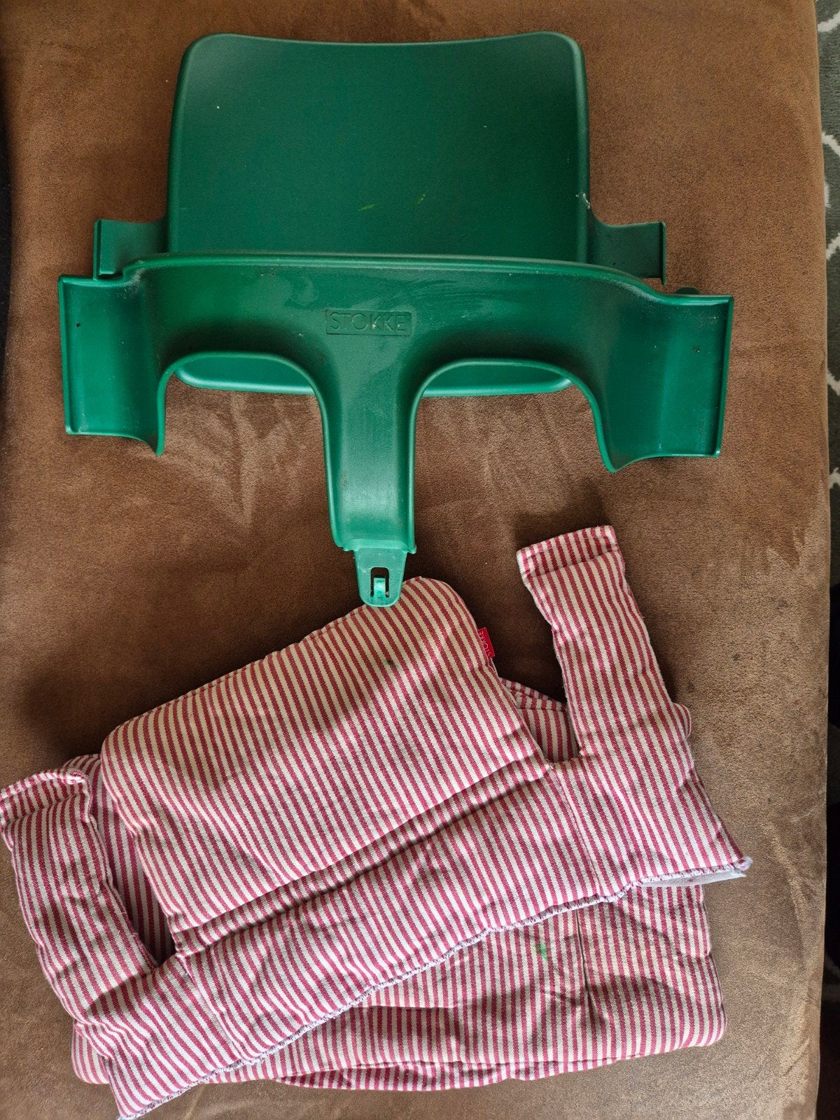 Stokke Tripp Trapp stoel verkleiner Groen met Kussens, Kinderen en Baby's, Kinderstoelen, Ophalen, Gebruikt, Meegroeistoel, Stoelverkleiner