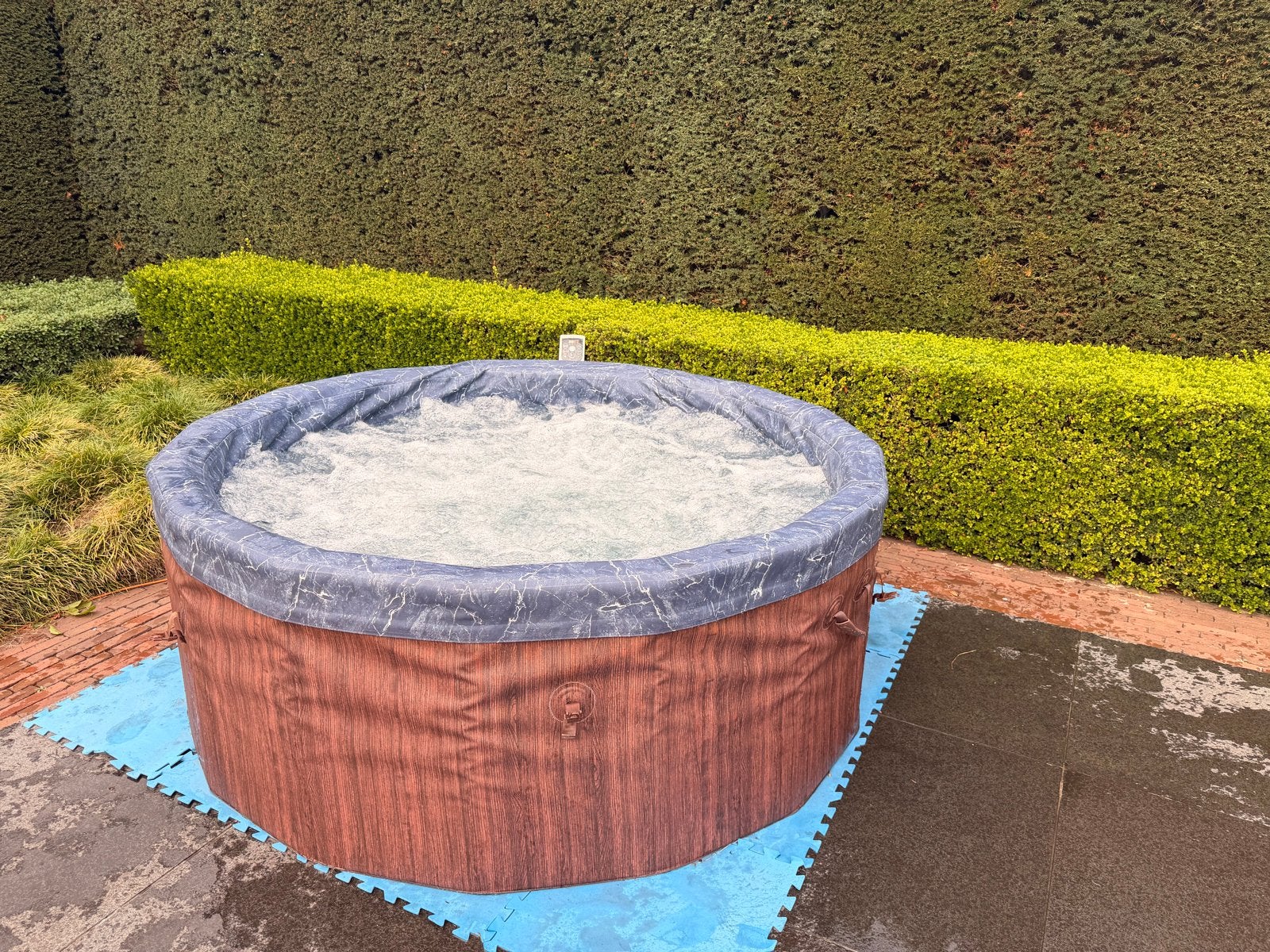 Lay-Z-Spa Toronto opbouw jacuzzi met accessoires, Tuin en Terras, Ophalen, Zo goed als nieuw, Afdekzeil, Opblaasbaar