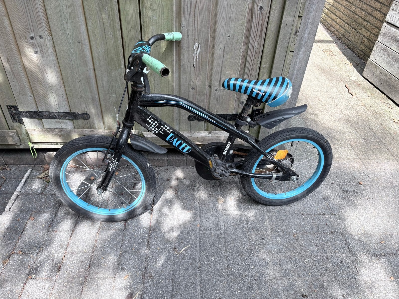 Spirit Racer kinderfiets 16 inch - Zwart/Blauw, Ophalen, Gebruikt, Terugtraprem, 16 tot 20 inch