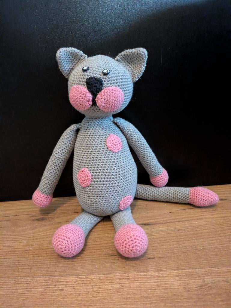 Nieuwe handgemaakte gehaakte knuffel kat van katoen, Ophalen of Verzenden, Nieuw