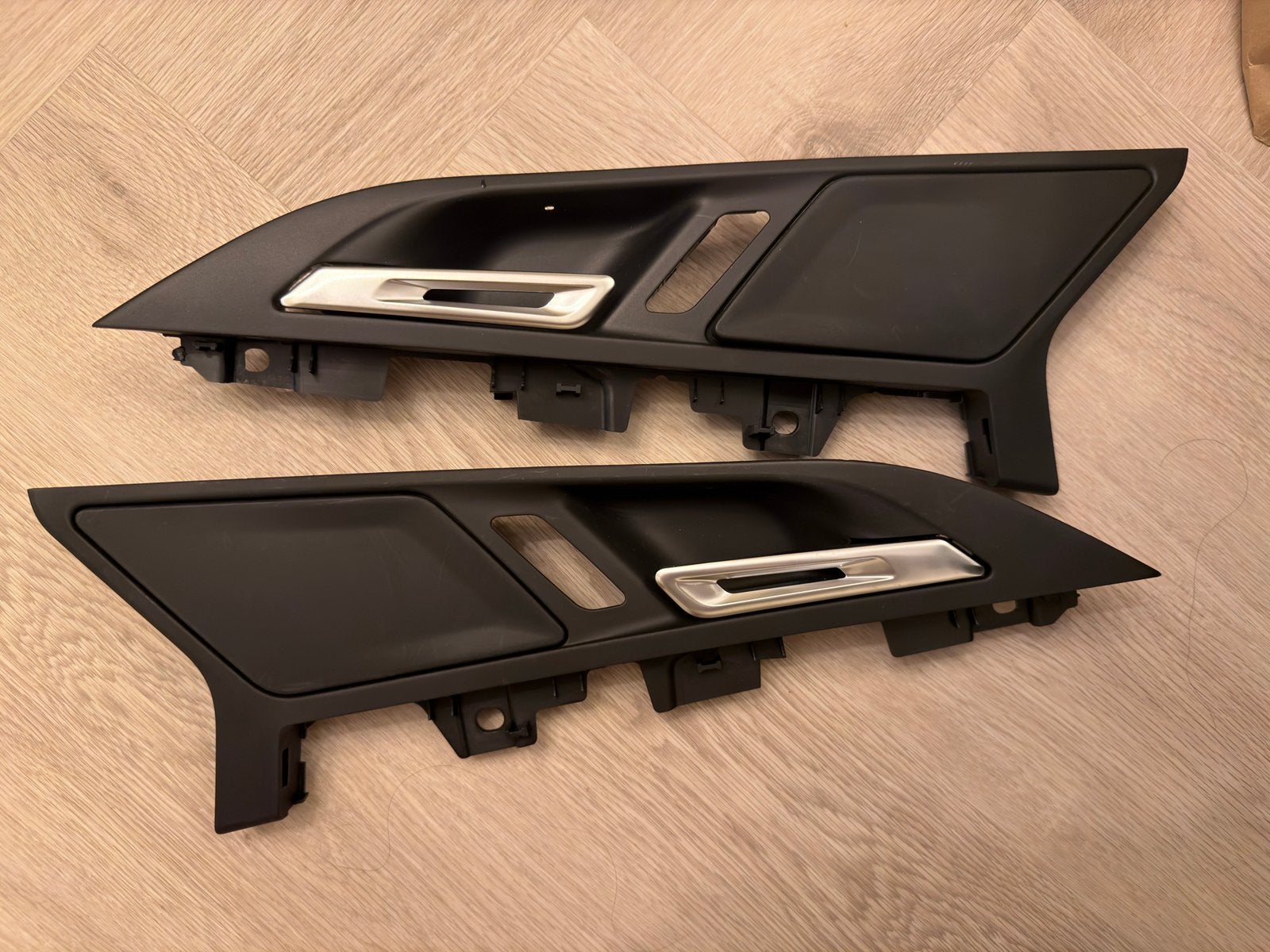 Bmw x2 U10 2024 interieur deurgrepen set, Ophalen, Nieuw, BMW