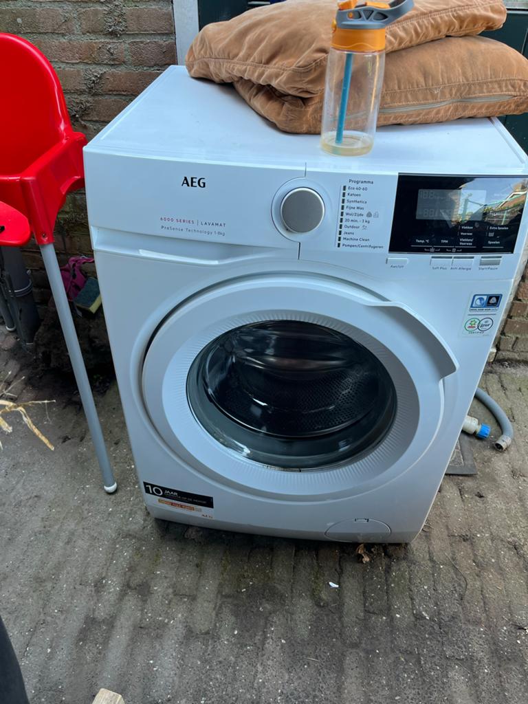 AEG Lavamat wasmachine - centrifugeert niet goed, Witgoed en Apparatuur, 6 tot 8 kg, Minder dan 1200 toeren, Ophalen of Verzenden