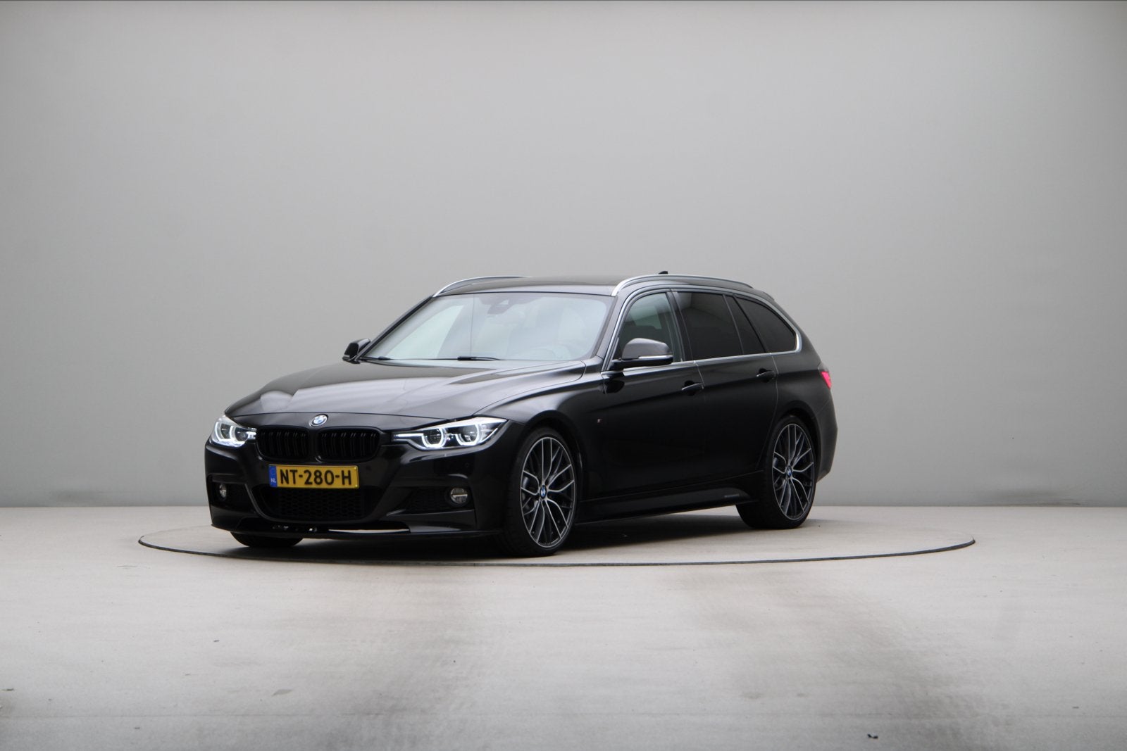 BMW 3-Serie 340i 360pk Aut 2017 Zwart | MPPSK | Pano | Trekh, Auto's, Achterwielaandrijving, 1800 kg, 360 pk, Zwart