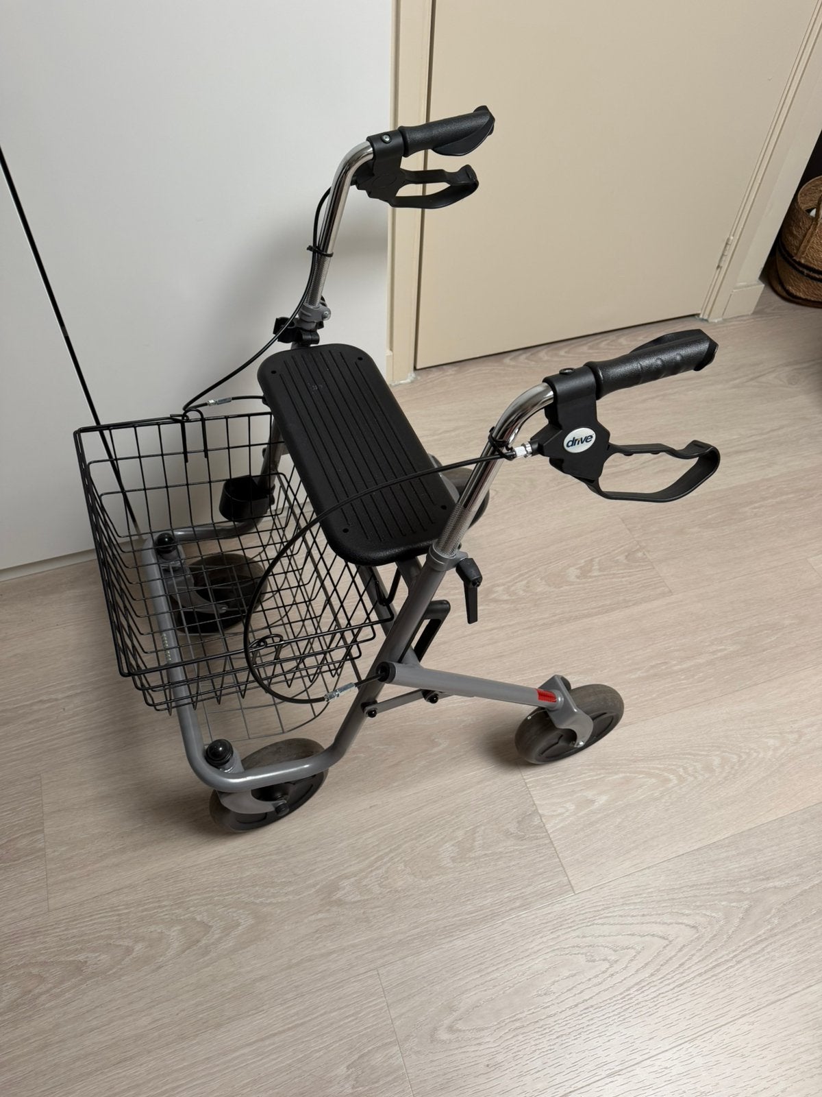 Rollator te koop, Diversen, Rollators, Ophalen, Zo goed als nieuw