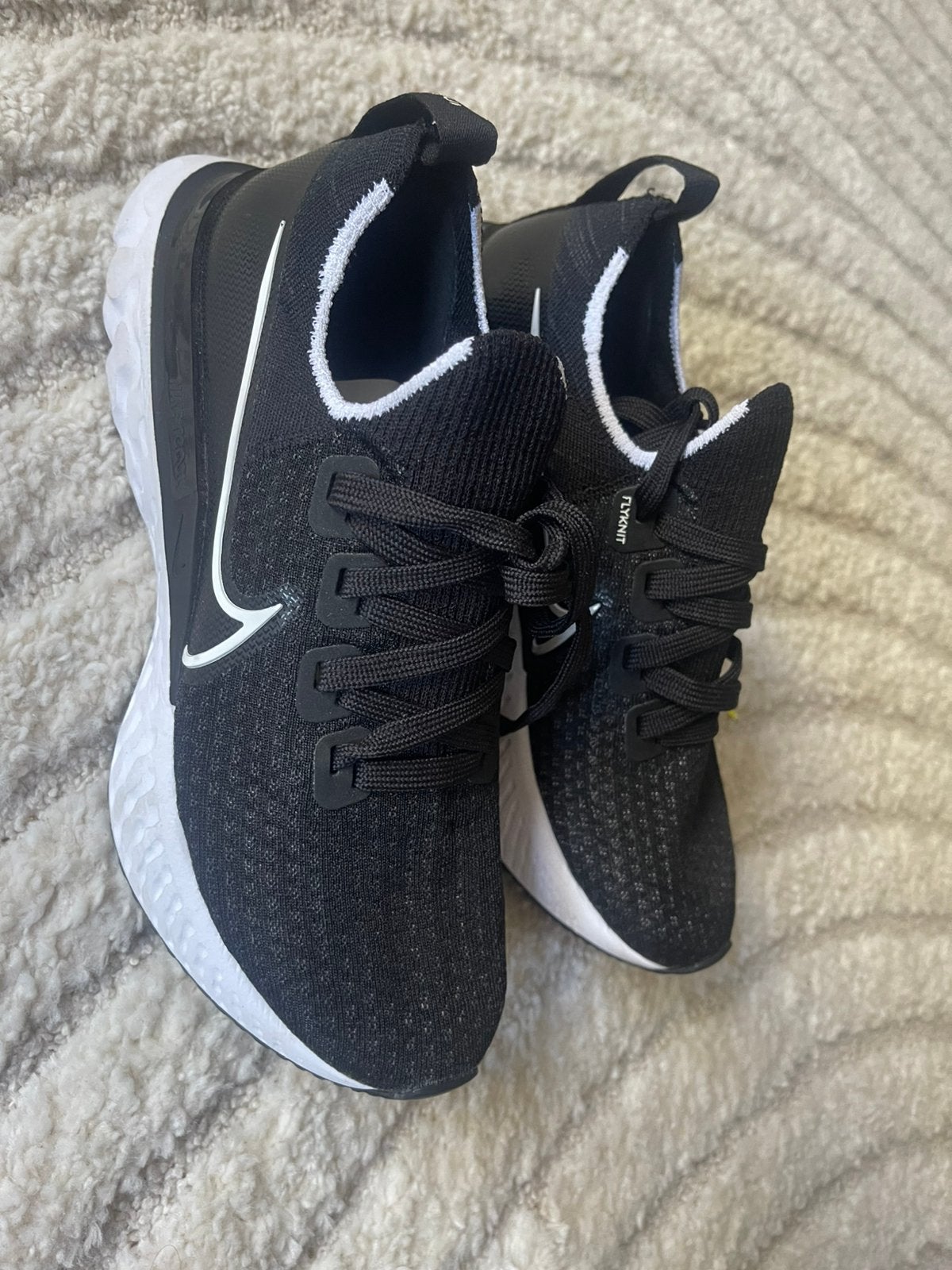 Nike hardloopschoenen, Zwart, Ophalen of Verzenden, Sneakers of Gympen, Zo goed als nieuw